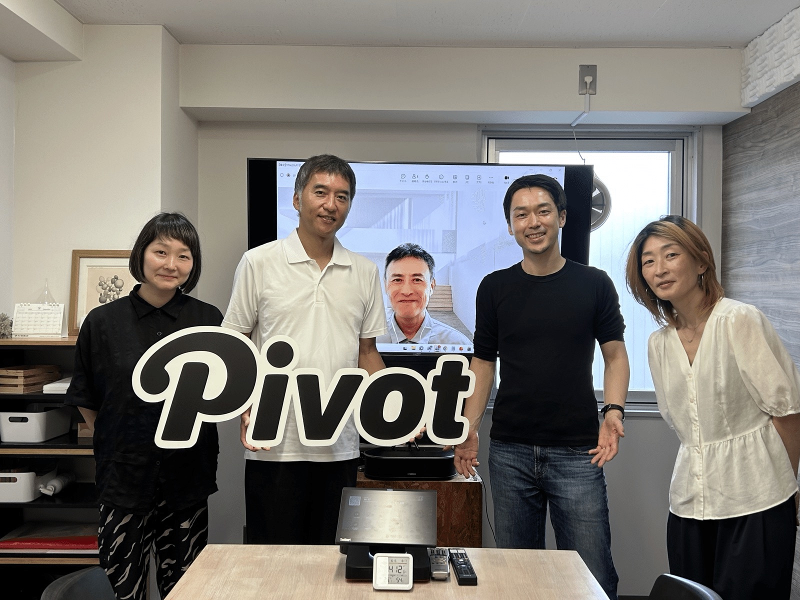 株式会社PIVOT様とYTAL岡崎の集合写真